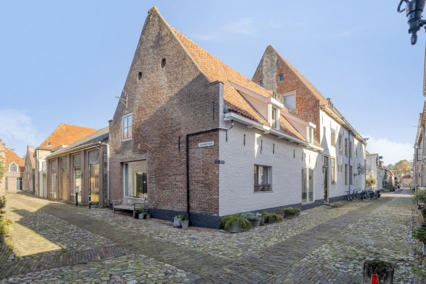 Krommesteeg 2 in Elburg